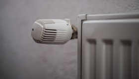 Quando si accendono i riscaldamenti, il calendario di casa e uffici