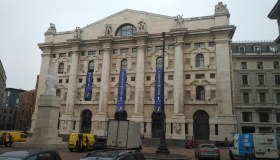 La Borsa del 15 settembre, Milano chiude a +1% spinta dal lusso