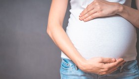 Paracetamolo in gravidanza e rischio autismo: le parole di Trump e la risposta degli esperti