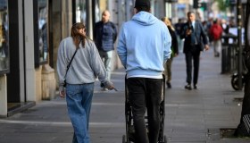 Maternità e paternità ai lavoratori autonomi, i requisiti e come fare domanda all’Inps