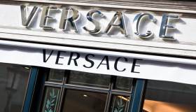 Prada acquisisce Versace: la decisione dell’Antitrust europeo