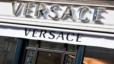 Prada acquisisce Versace: la decisione dell’Antitrust europeo