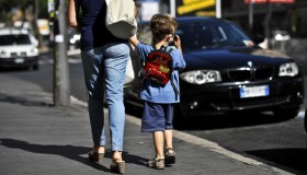 Scuola italiana obsoleta, non dà competenze ma costa oltre 650 euro l’anno