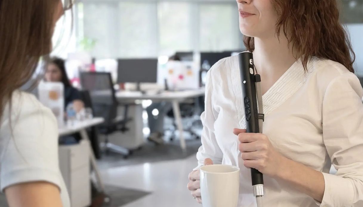 tecnologie assistive mercato in crescita in italia dal bastone intelligente per non vedenti all8217app