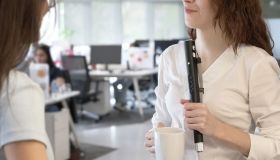 Tecnologie assistive, mercato in crescita in Italia: dal bastone intelligente per non vedenti all’app