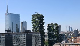 Meloni aumenta le tasse ai super ricchi, 300mila euro per risiedere in Italia