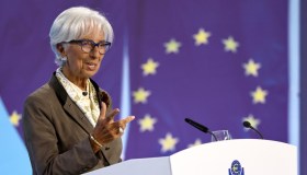Lagarde attacca l’Italia sul Mes: “Ratificate il fondo salva Stati”