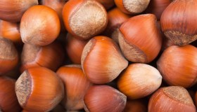 Prezzi delle nocciole raddoppiati e danni per 200 milioni a causa del clima