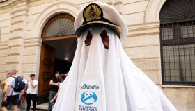 Alitalia licenzia quasi 2mila dipendenti: Meloni li lascia senza cassa integrazione