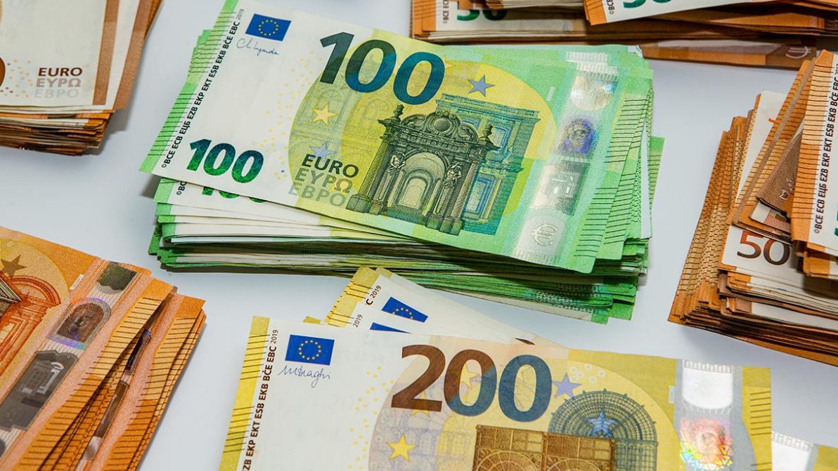 Tenete in casa soldi in contanti, l’appello della Bce