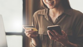 Bonifici istantanei obbligatori, aumenta il rischio truffe: come difendersi