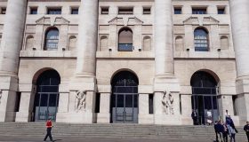 La Borsa del 24 ottobre, l’Europa si riprende in chiusura, in evidenza Stellantis