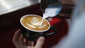 Caffè sempre più costoso, +20% al bar: qual era il prezzo pre Covid
