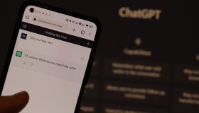 AI e conversazioni pericolose: milioni di dipendenti stanno regalando segreti ai chatbot