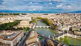 Comprare casa a Roma, i prezzi aumentano in tre quartieri. Centro Storico in calo