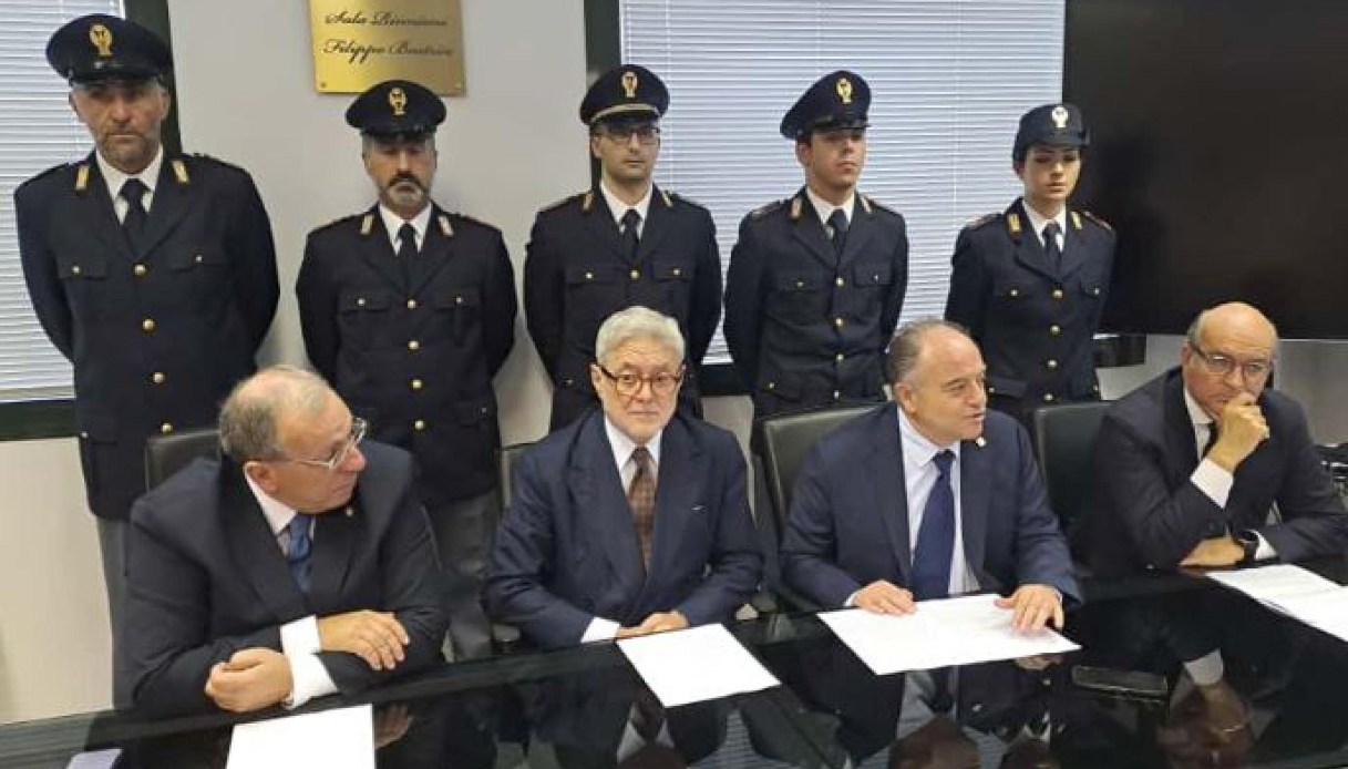 La conferenza stampa dei magistrati sulle infiltrazioni della Camorra nella Juve Stabia