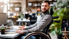 Licenziamento per disabilità, il lavoratore diventa inidoneo: cosa dice la legge