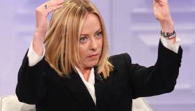 Italia, S&P conferma il rating BBB+ ma l’industria resta debole