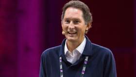 Juventus in vendita? Elkann ci pensa davvero: i tifosi vogliono l’addio