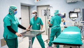 Sanità in Manovra, 4 miliardi per aumentare gli stipendi di medici e infermieri