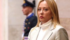 Meloni dura con le banche, 5 miliardi su 44 di profitti: “Siamo tutti soddisfatti”