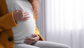 Natalità ancora in calo in Italia, -6,2% nel 2025: è un problema per l’economia