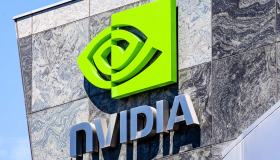 Wall Street, Nvidia nella storia: è la prima a superare 5.000 miliardi capitalizzazione
