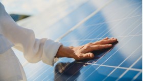 Cosa conviene tra pannelli solari o energia elettrica tradizionale dalla rete