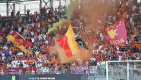 Serie A, addio ai biglietti cartacei per la Roma: perché dovrebbero farlo tutte le squadre