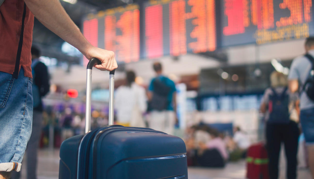 Aerei bloccati a terra in tutto il mondo, controlli su 6mila velivoli Airbus