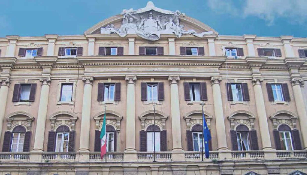 Spread Btp Bund ai minimi, perché conviene investire in titoli di Stato adesso