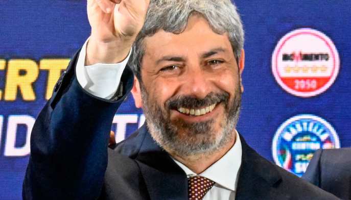 Elezioni regionali in Campania. vince Roberto Fico