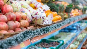 Prezzi di frutta, verdure e cereali giù fino al -56%: i crolli dal riso all’uva