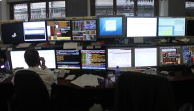 La Borsa del 25 novembre, Milano chiude a +0,9%: si avvicina il taglio della Fed