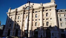 La Borsa dell’11 novembre, Milano chiude a 44.400 punti: ai massimi da maggio 2007