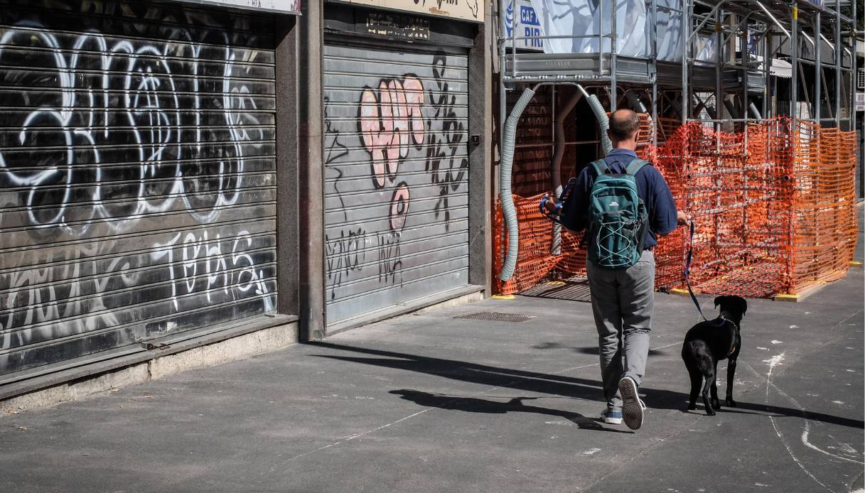 Comprare casa conviene dove chiudono i negozi, prezzi più bassi del 16%