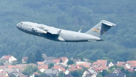Il volo del Globemaster dall’America all’Italia: trasporta bombe nucleari