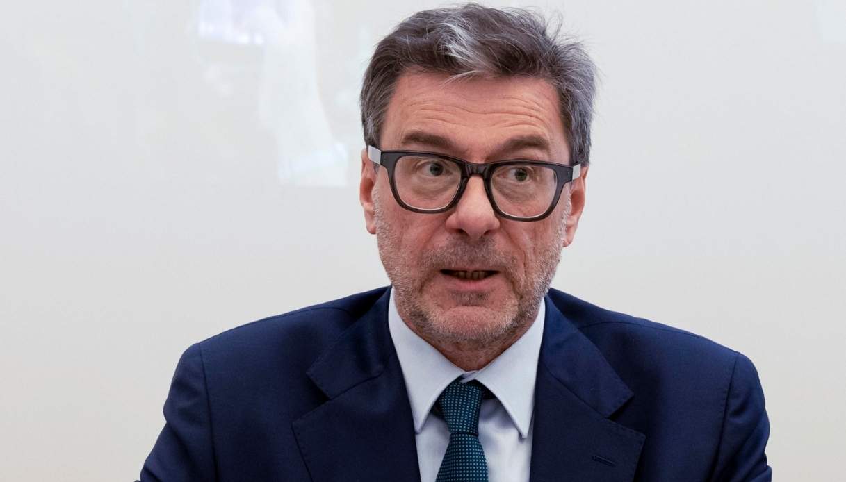 Manovra nel mirino, Giorgetti annuncia nuove modifiche su Irpef e banche