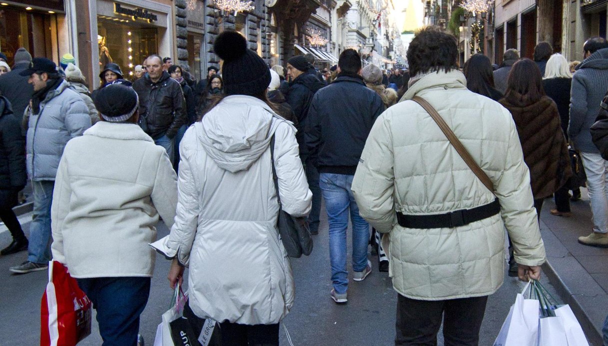 Caro Natale tra spesa e voli, 800mila si sono indebitati per fare i regali