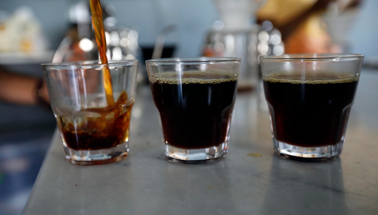 Costi record caffè, la crisi peggiora tra poco raccolto e blocco logistica