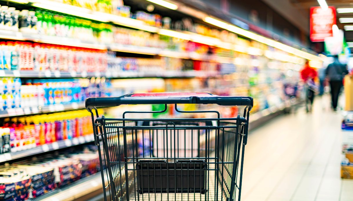 Salame richiamato dai supermercati per rischio microbiologico: il lotto ritirato