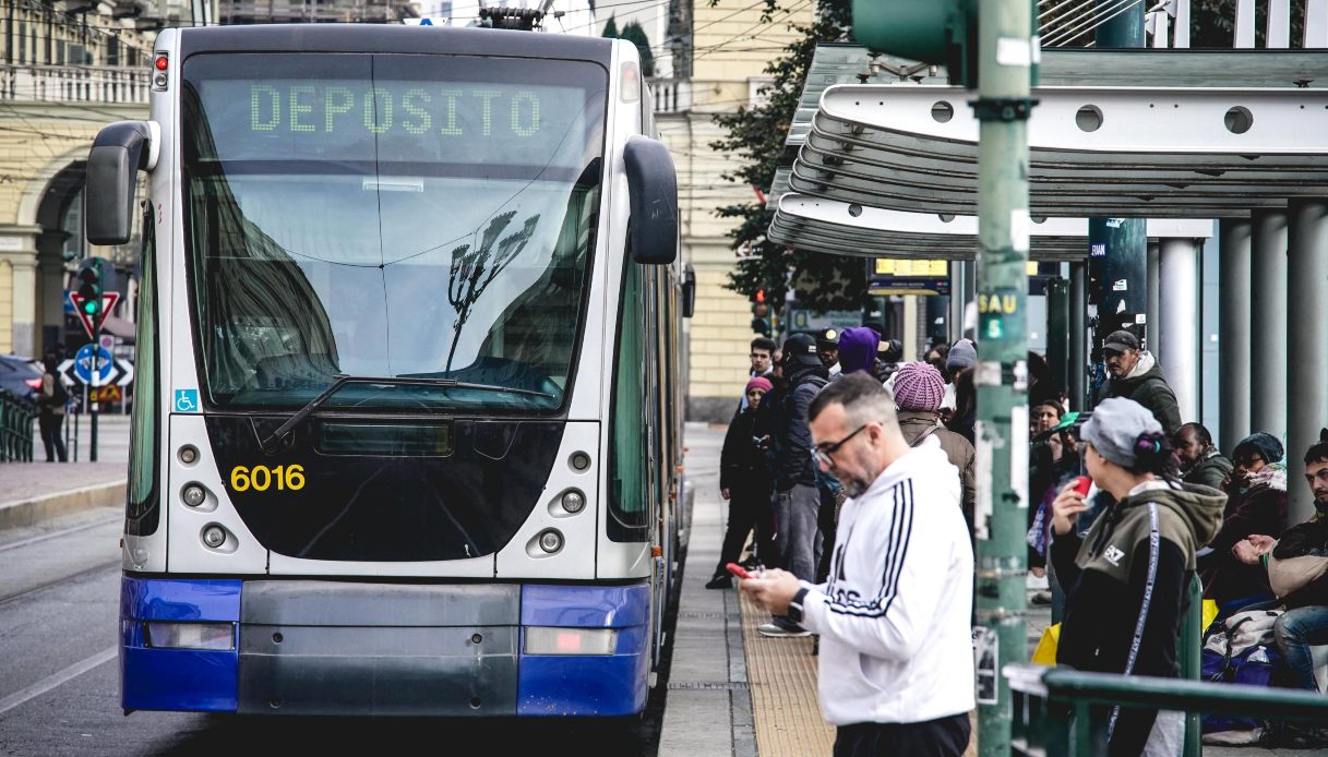 Sciopero 7 novembre, stop a treni e trasporti pubblici: le città coinvolte Sciopero 7 novembre, stop a treni e trasporti pubblici: le città coinvolte