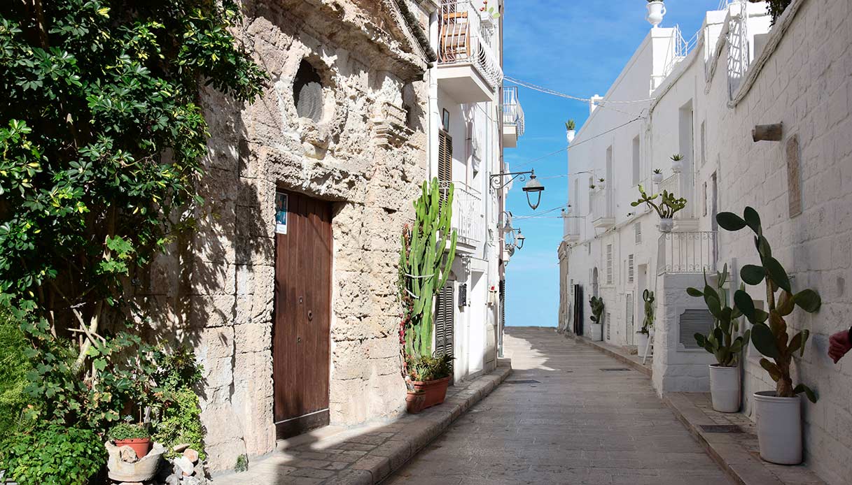 Con 235 milioni di euro per il turismo, l’Italia valorizza borghi e riserve naturali Con 235 milioni di euro per il turismo, l’Italia valorizza borghi e riserve naturali