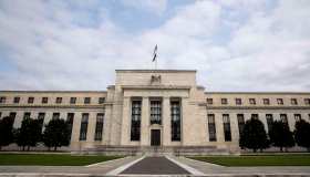 Borse, futuro Fed: attesa nuovo presidente e probabile taglio tassi