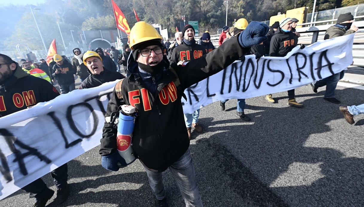 ex ilva in sciopero da taranto a genova doppio tavolo di governo tra nord e sud