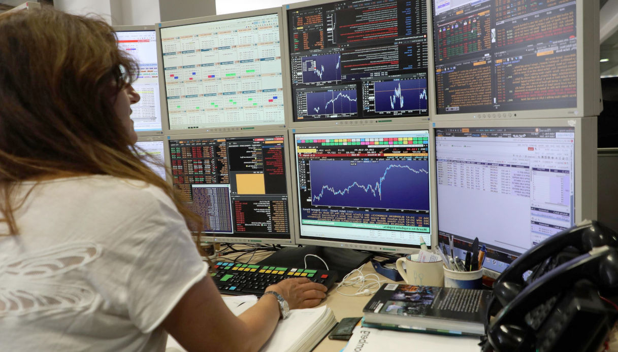 Spread Btp-Bund a 66 punti ma debito ancora alto, cosa significa per chi investe