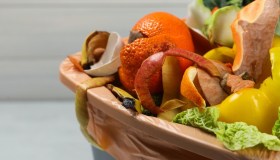 Spreco alimentare a Natale, in Italia una famiglia butta in media 90 euro di cibo per le feste