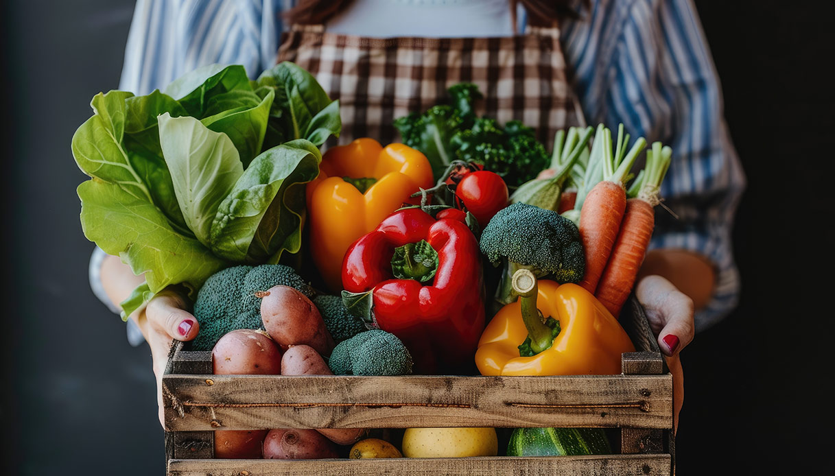 Alimentazione, è giusto parlare di cibo “spazzatura”? Come leggere le etichette?