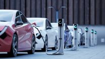 Auto elettriche, nuove regole per le batterie dopo la stretta dell’Antitrust