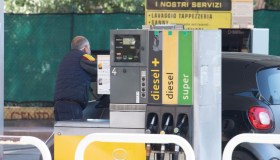 Aumento accise gasolio dal 2026, quanto costerà davvero fare un pieno